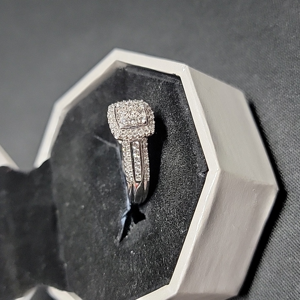 Silver Ring With Small Diamonds - image 3